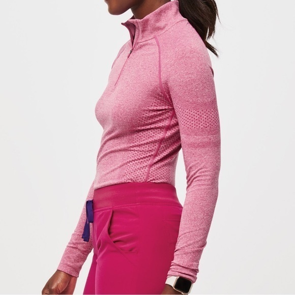 Figs Salta Seamless ¼ Zip XS/S
LIMITED EDITION STYLE
Brand New sealed package - Picture 5 of 15